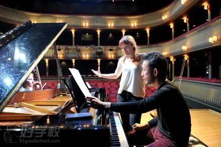 Nicola Benedetti在Britten Theatre教學(xué)中