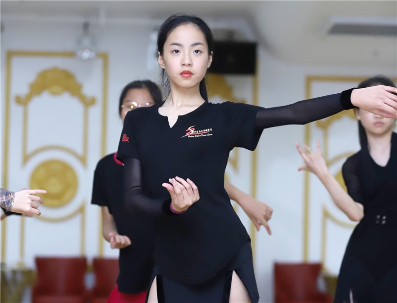 福州艺兴国际舞蹈学校