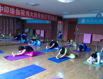 艾扬格女性瑜伽培训班