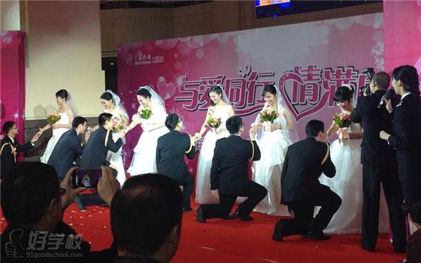 广州海关2014年集体婚礼秀的化妆造型现场花絮
