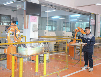东莞工业机器人技术运用专业中专招生简章