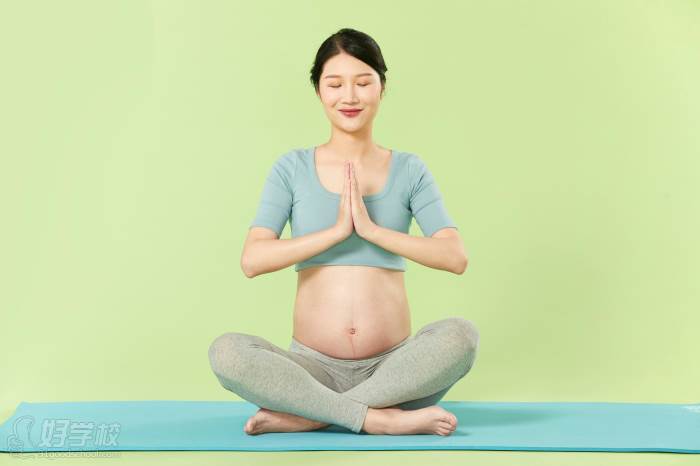 孕期备孕产后修复瑜伽班