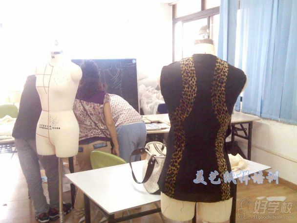 广州美艺服装设计室教学环境