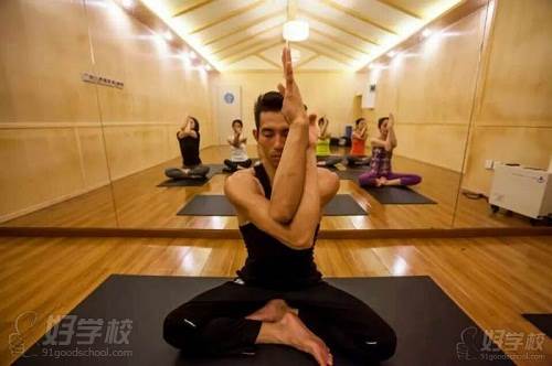 北京初瑜伽培训学院教学现场