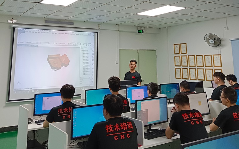 东莞FANCU/三菱CNC电脑锣操机培训班
