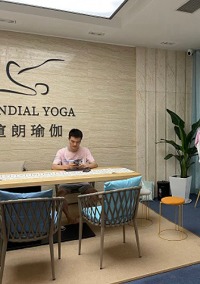 深圳暄朗瑜伽培训学校