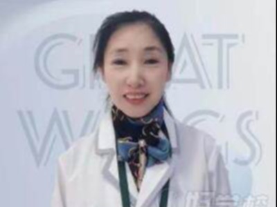 佳翊母嬰的老師專業(yè)嗎？