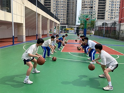 平高體育部教學(xué)現(xiàn)場(chǎng)，解鎖體育多項(xiàng)技能