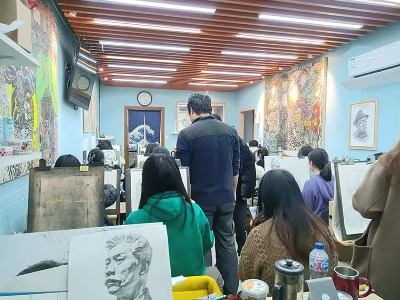 走進(jìn)上海英氏，感受美術(shù)藝考培訓(xùn)課堂教學(xué)氛圍！