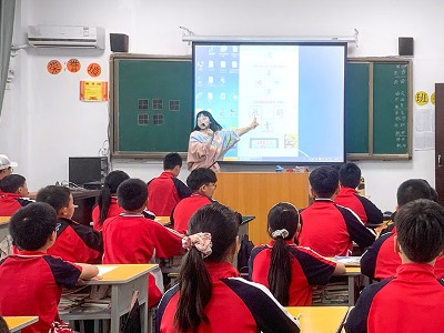 洛陽市歐亞學(xué)校日常教學(xué)現(xiàn)場(chǎng)呈現(xiàn)！