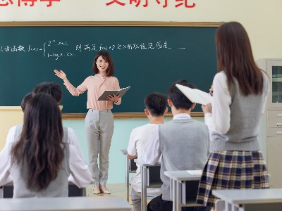2025年高考落榜了能复读吗？该如何选择一家靠谱的复读学校？
