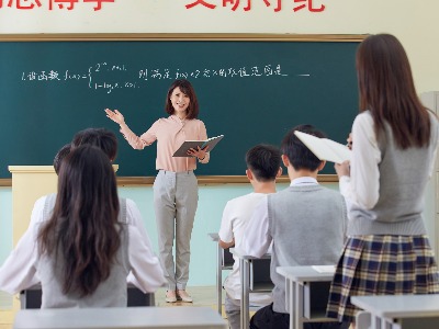 【教育部重磅新规】2025年高考复读政策全面解析：落榜生必看！这些变化将影响你的未来选择  