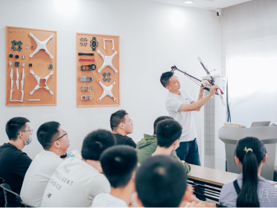 慧飛智控?zé)o人機培訓(xùn)的師資實力怎么樣？強不強？