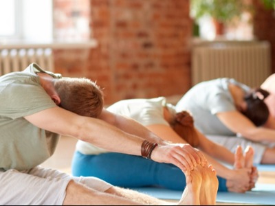 零基礎(chǔ)瑜伽教練培訓(xùn)費(fèi)用一般需要多少錢？值不值得學(xué)？