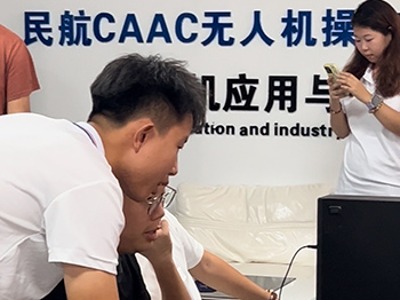 天津巡天無(wú)人機(jī)培訓(xùn)基地教學(xué)現(xiàn)場(chǎng)探秘