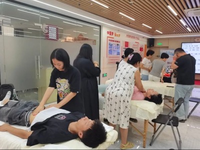 广东粤联职业技能培训中心教学现场展示