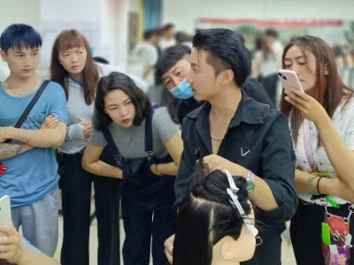 大理天珑美容美发职业培训学校的教学现场一览