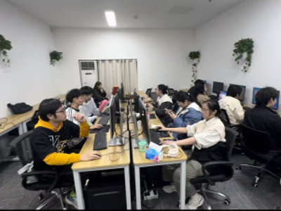 锦墨网络科技教学现场展示