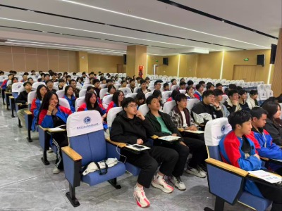 重庆灵境工坊AI实战派培训中心教学现场一览