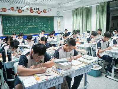 肇庆市荣源龙高级中学的教学现场一览