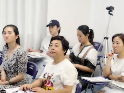  励进国际芳疗学苑的教学现场怎么样？