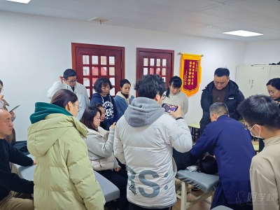 成都哪里有中医经络推拿理疗培训班，基本功扎实讲解授课
