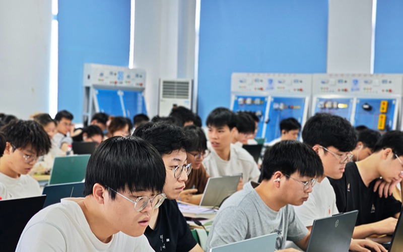 长沙FANUC工业机器人操作编程维护工程师班