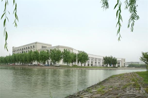 上海对外经贸大学国际与继续教育学院环境
