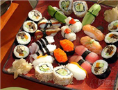 寿司是一种日本的传统美食，怎么做你知道吗