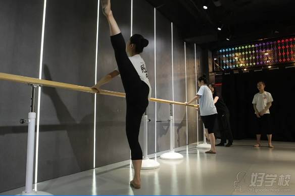 北京舞蹈艺考集训精英班