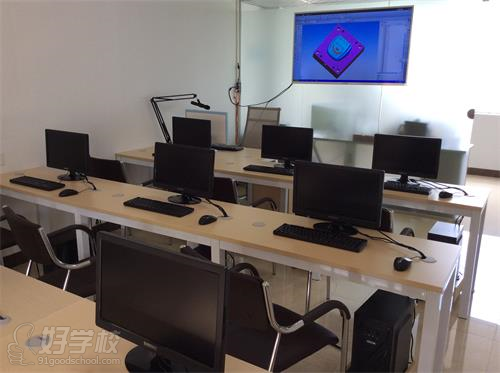 广州卓新模具数控培训 教学环境