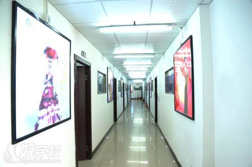 南京市居首--学校走廊