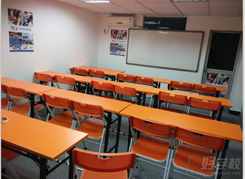 深圳市华琪榕教育机构整洁的教学环境