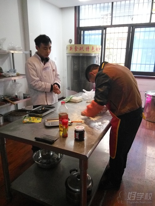 长沙新食玳特色餐饮培训学校教学现场