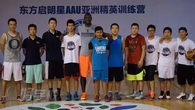 东方启明星篮球训练营师生风采