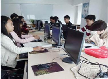 上海泉威数控模具培训中心教学环境