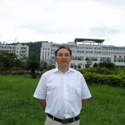 张文山校长