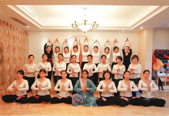 梵月瑜伽广州培训学院